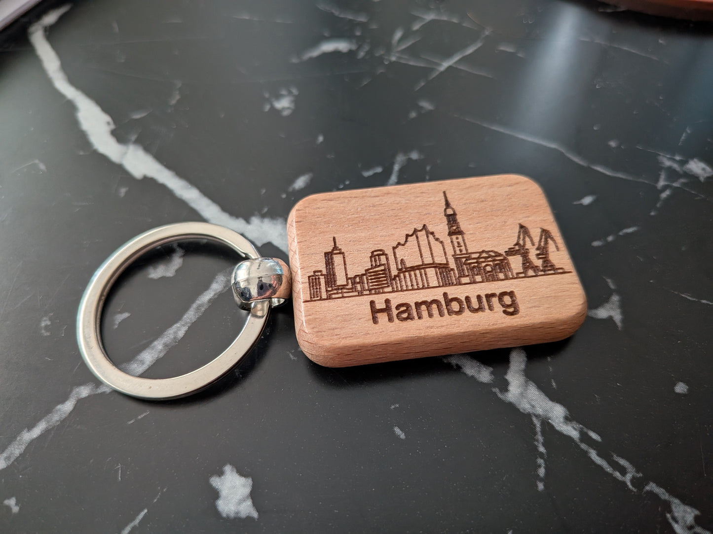City Schlüsselanhänger aus Holz